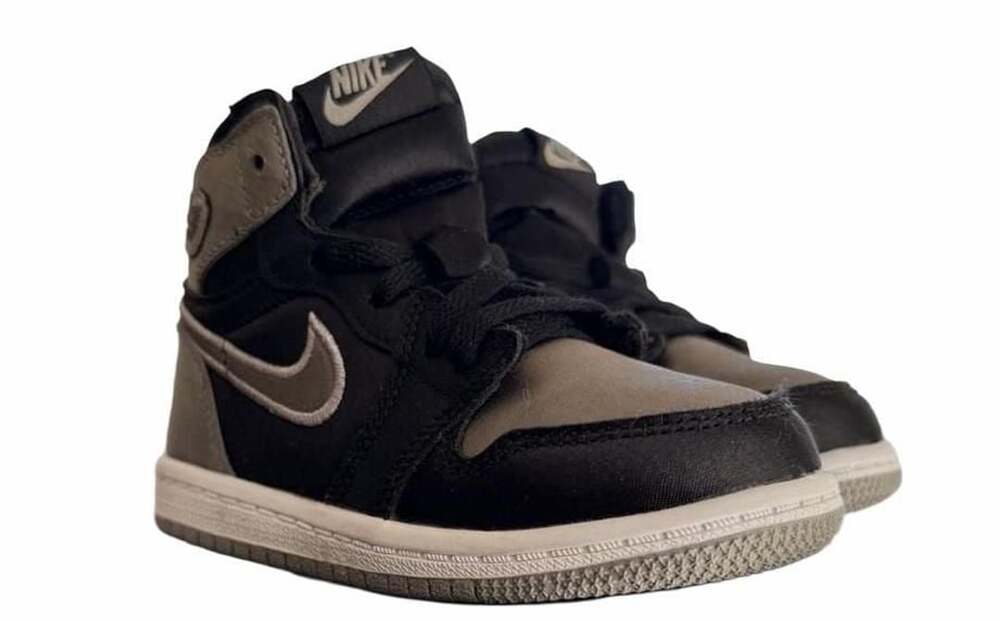 Nike Air Jordan 1 Retro High OG TD Size 8C Black Medium Grey White